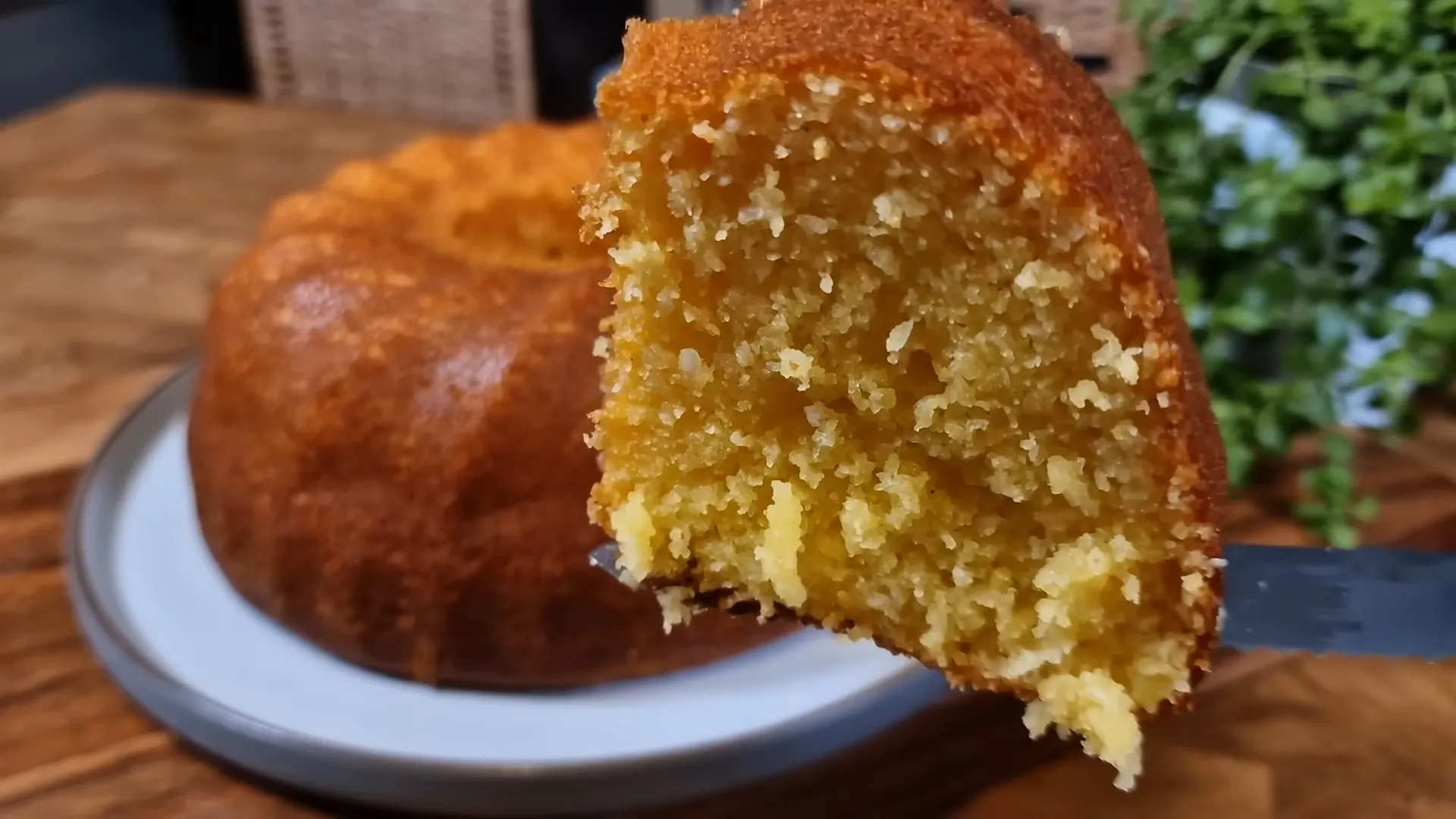 Bolo de Fubá Cozido Receita Fácil e Molhadinha Pronta em Apenas 2 Minutos