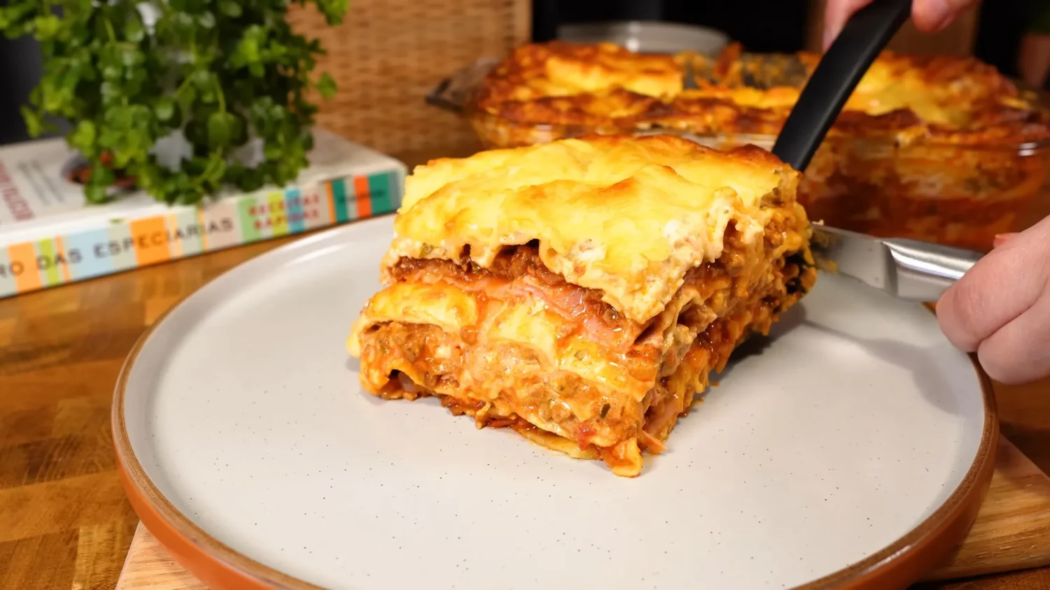 Ingredientes Necessários para a Melhor Lasanha Bolonhesa Suculenta e Cremosa