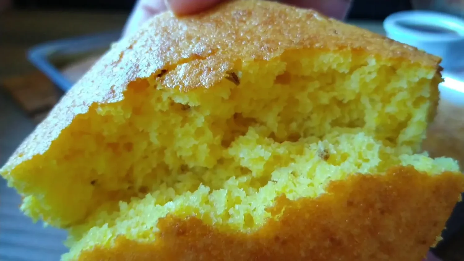 Modo de Preparo do Bolo de Fubá com Creme de Leite