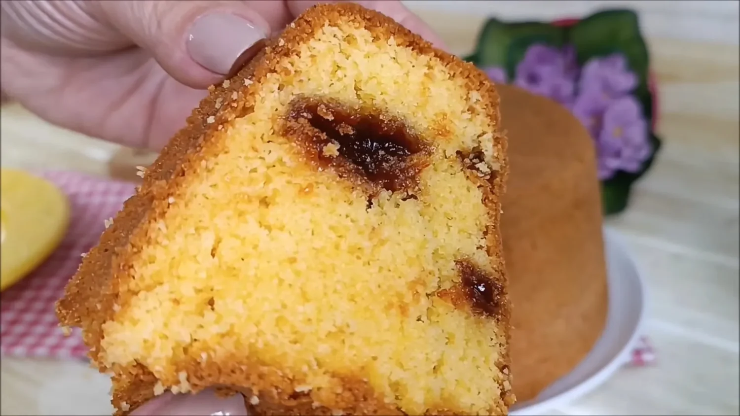 Vantagens do Bolo de Fubá com Gotas de Goiabada e Dicas de Personalização