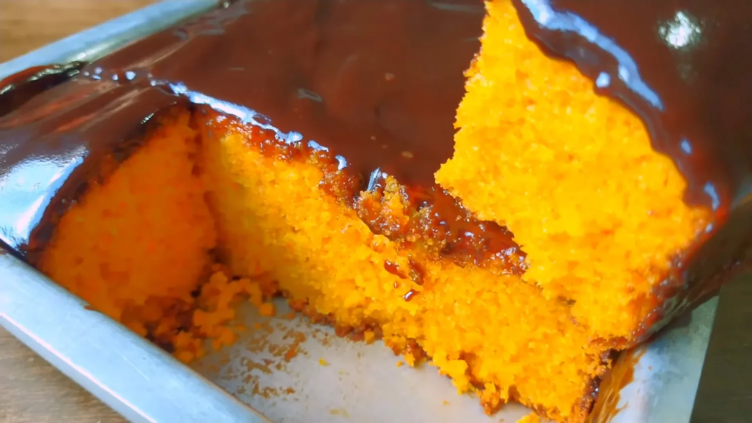 Bolo de Cenoura Saudável e Saboroso: Low Carb com Chocolate, Sem Lactose e Sem Açúcar, Pronto em Minutos
