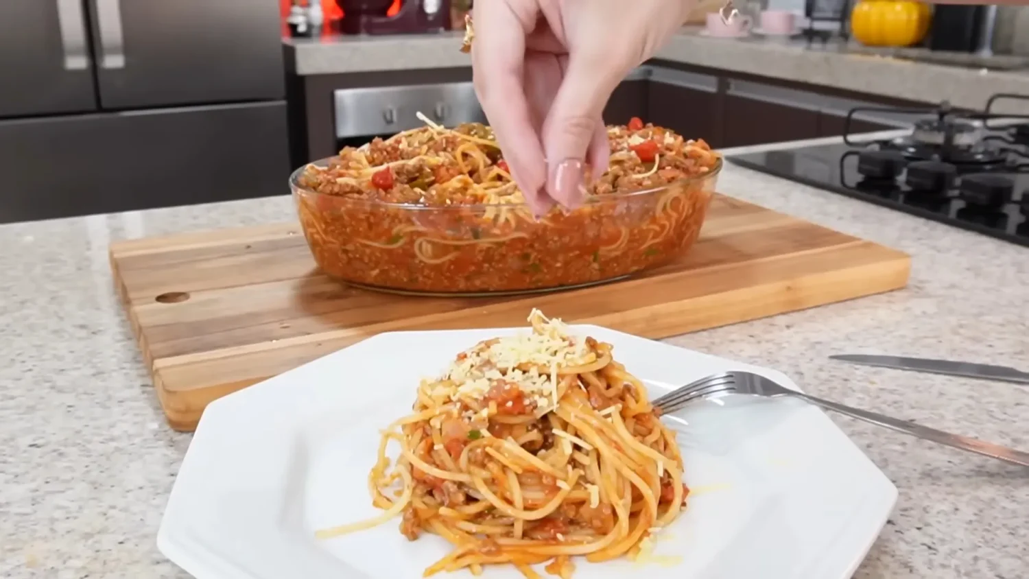 Acompanhamentos para o Macarrão com Molho de Carne que Vão Deixar sua Experiência Ainda Melhor