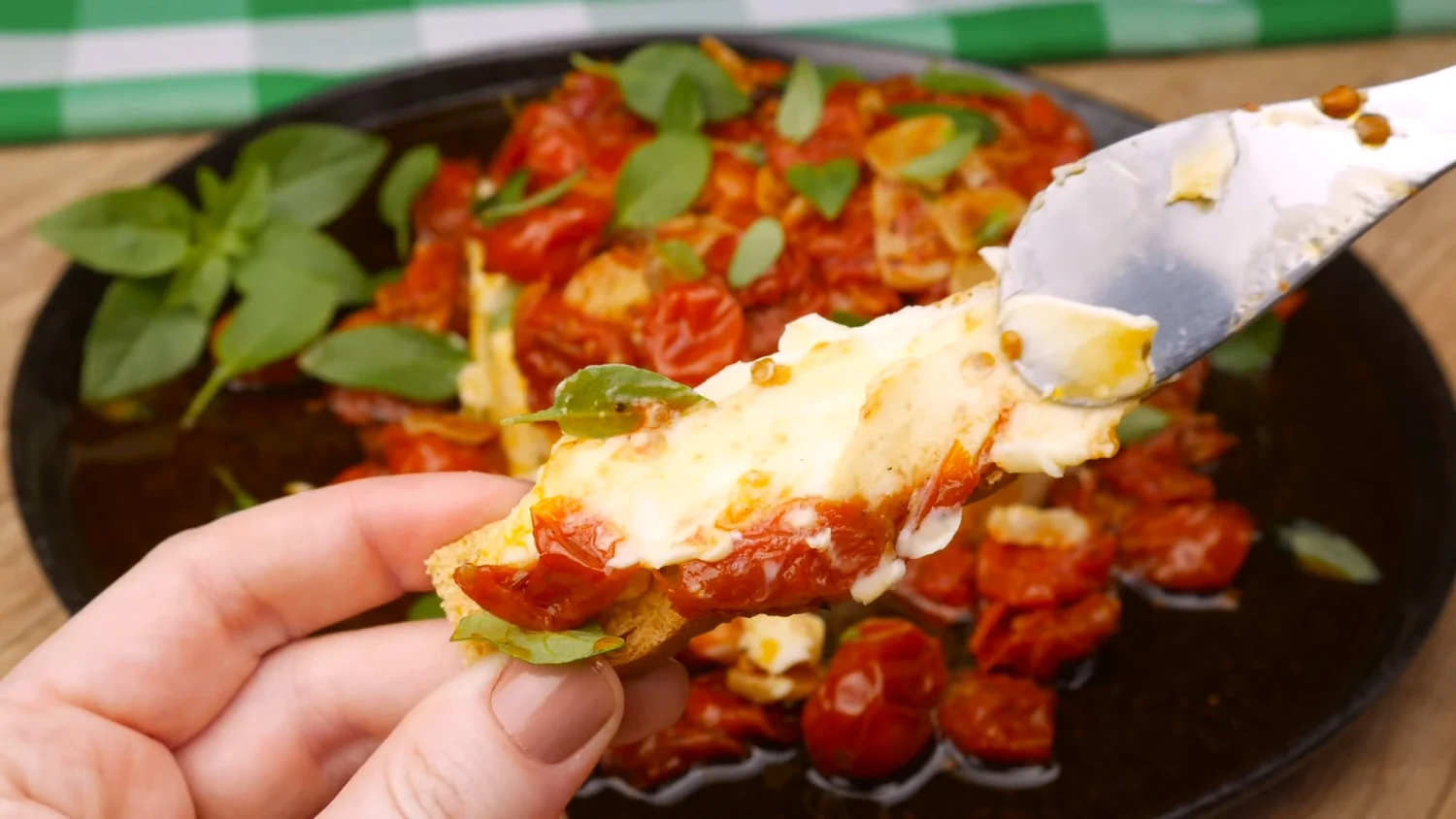 Surpreenda suas Visitas com esta Entradinha de Catupiry e Tomatinhos