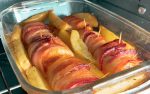 Medalhões de Frango com Bacon e Batatas: Uma Refeição Completa e Saborosa em Poucos Minutos