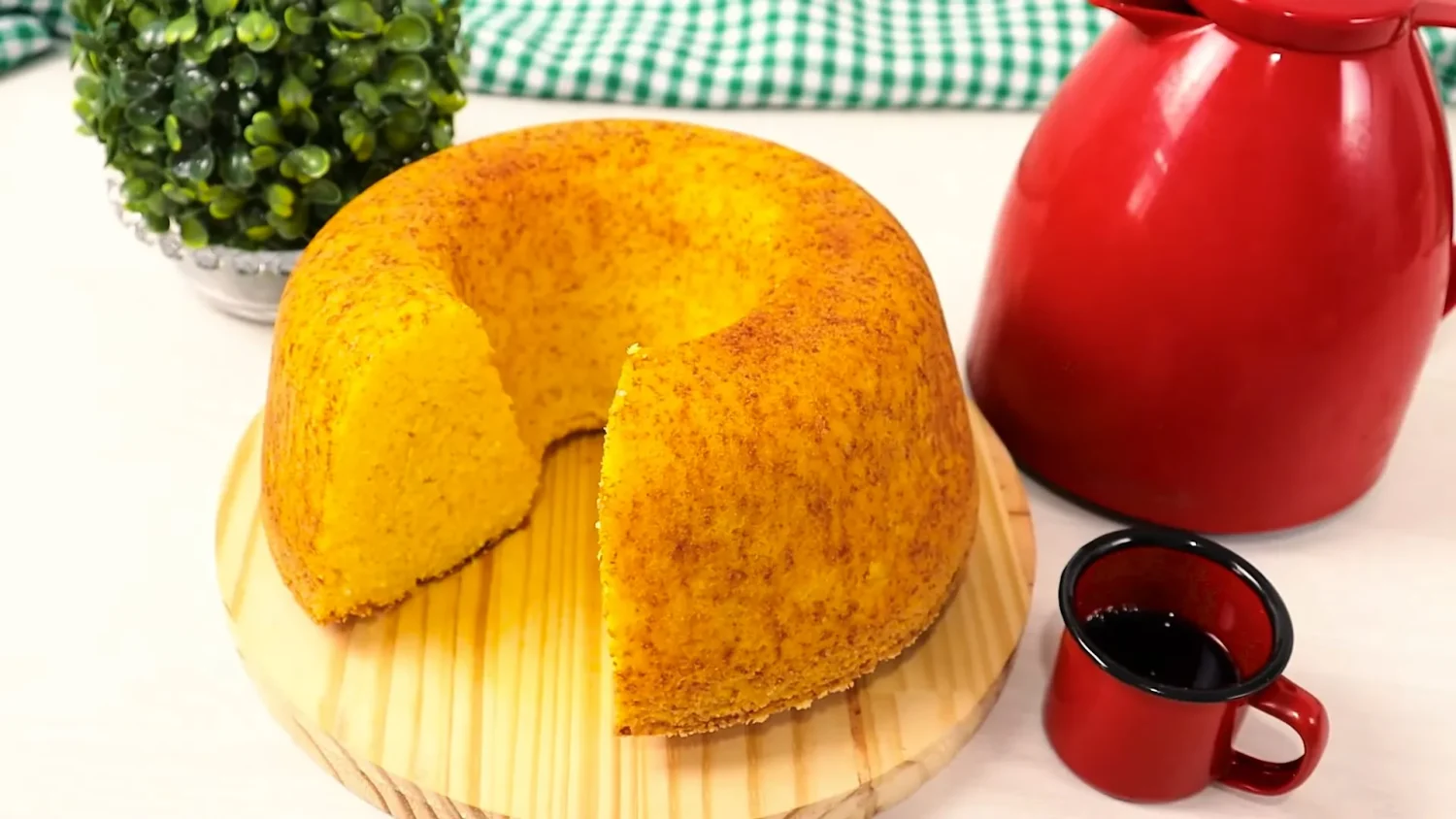 Modo de Preparo do Bolo de Fubá com Coco Passo a Passo Detalhado