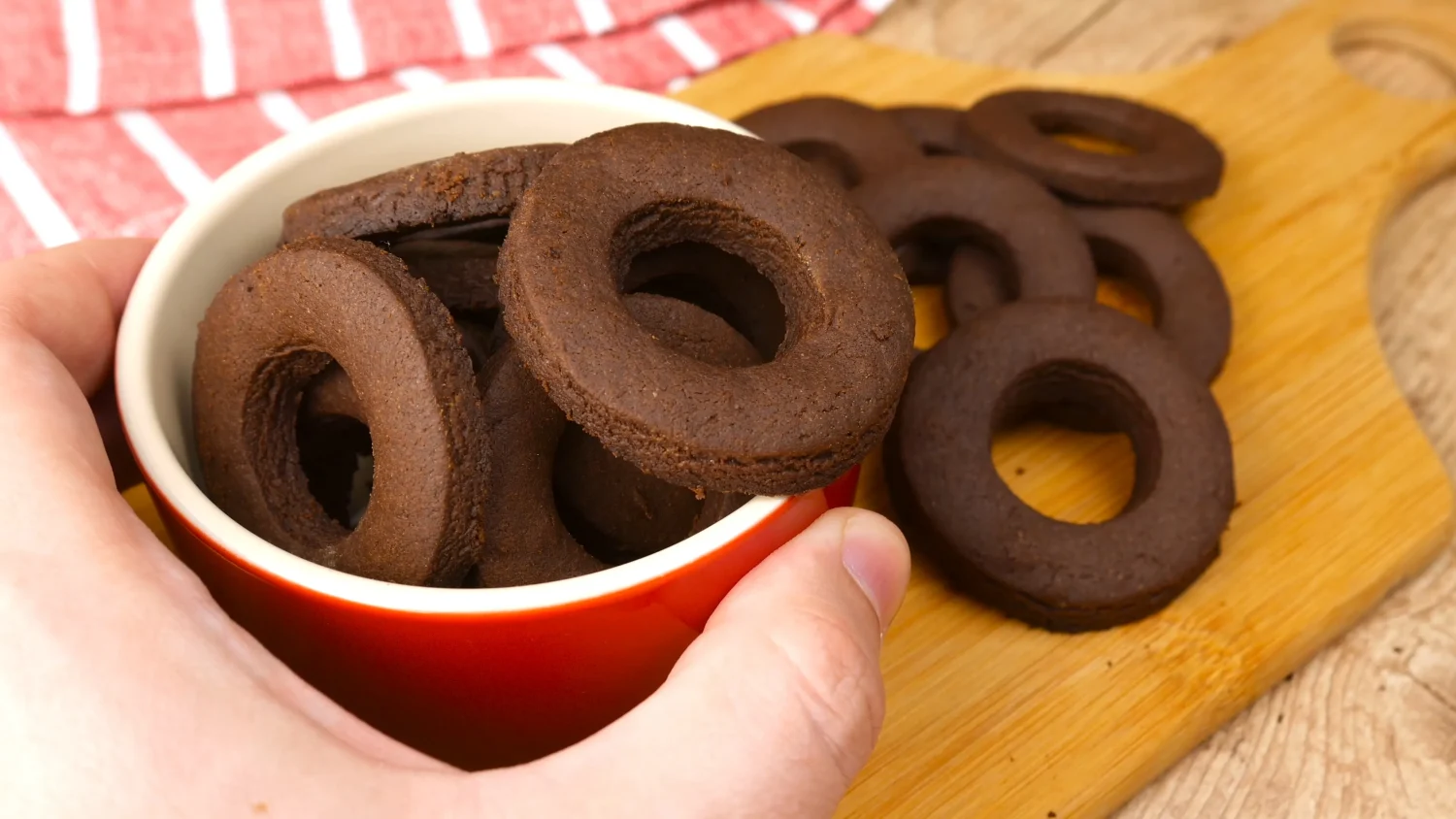 Como Armazenar Rosquinhas de Chocolate Caseiras