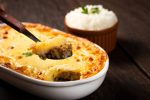Receita de Batata Gratinada com Carne Moída e Molho Branco: Sabor Inesquecível em Camadas