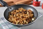 Cebola caramelizada: sem precisar colocar açúcar, transforme suas receitas