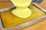 Experimente a deliciosa combinacao de bolo de fuba com canjica