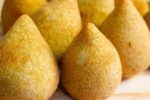 Nova tecnica produz massa de salgado frito no ponto ideal